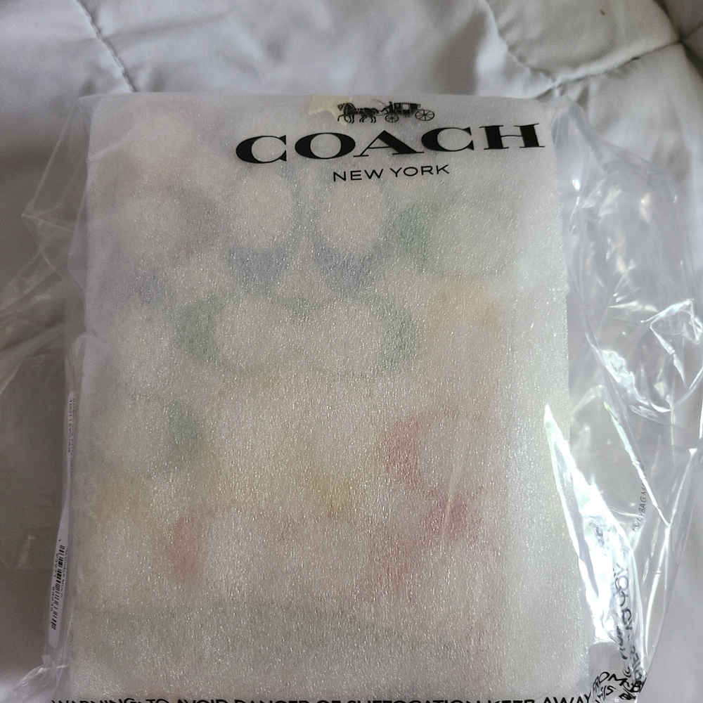 RACHEL PHONE CROSSBODY IN RAINBOW SIGNATURE CANVAS - Picture 4 of 4
